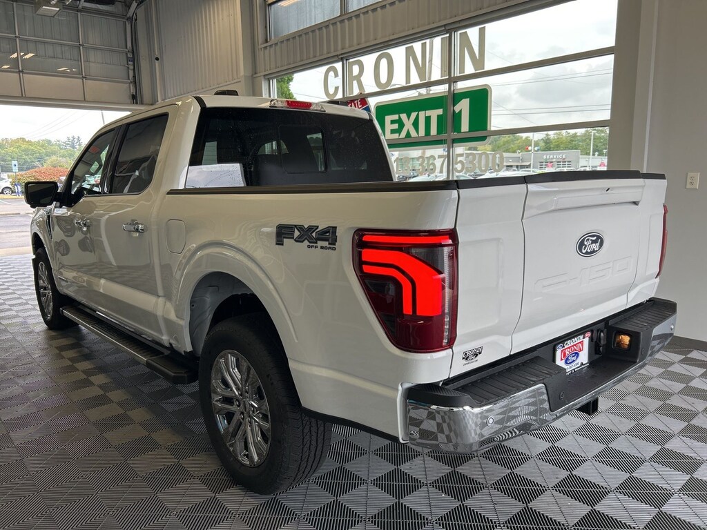 New 2025 Ford F-150 Lariat Truck